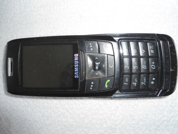 CELULAR QUEBRADO