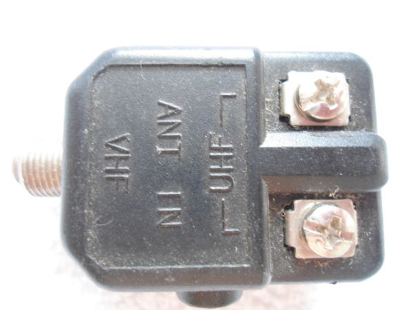 PLUGUE PARA ANTENA